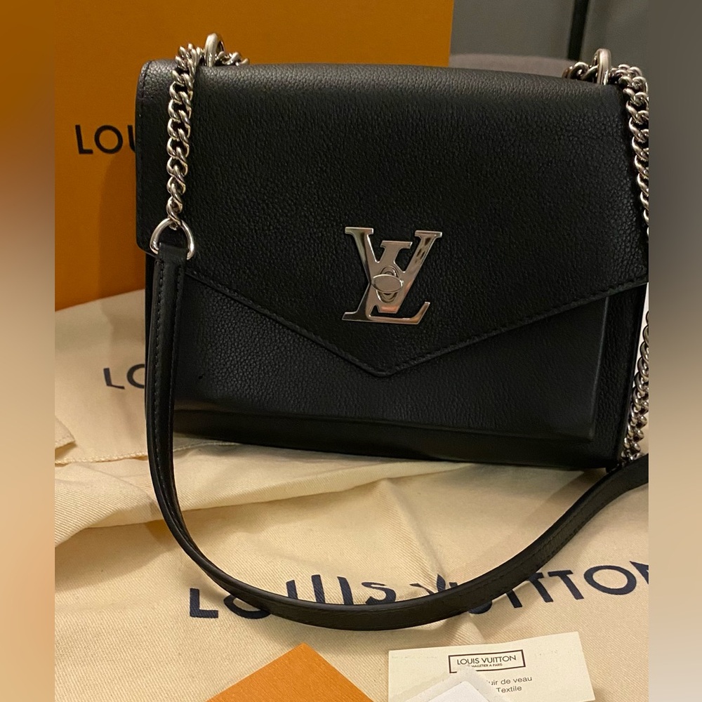 Louis Vuitton authentic Mylockme Chain Bag